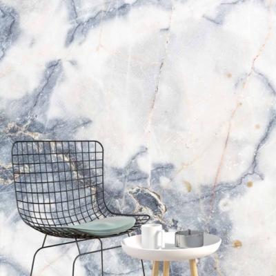 The wallpaper features a light gray and white marbled pattern.