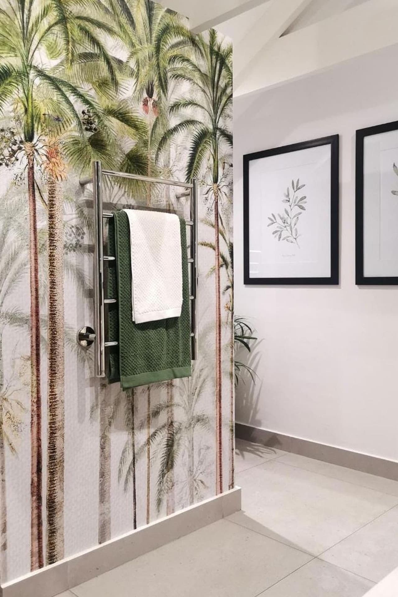 Screenshot_20230201-063606_Instagram Botanical wallpaper in a white bathroom.