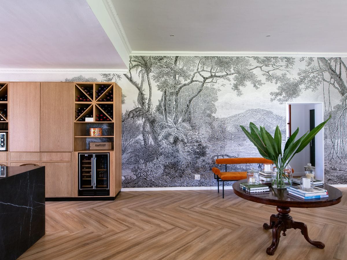 vintage inspired wallpaper for the living area